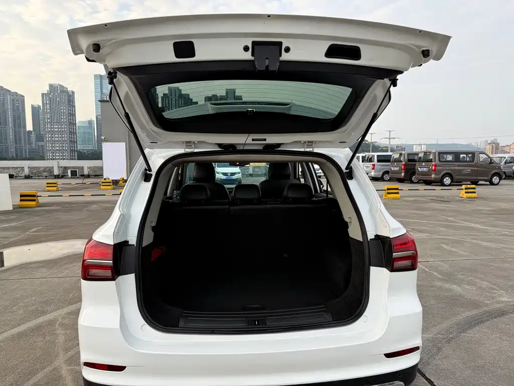 Roewe RX5 — миниатюра 13
