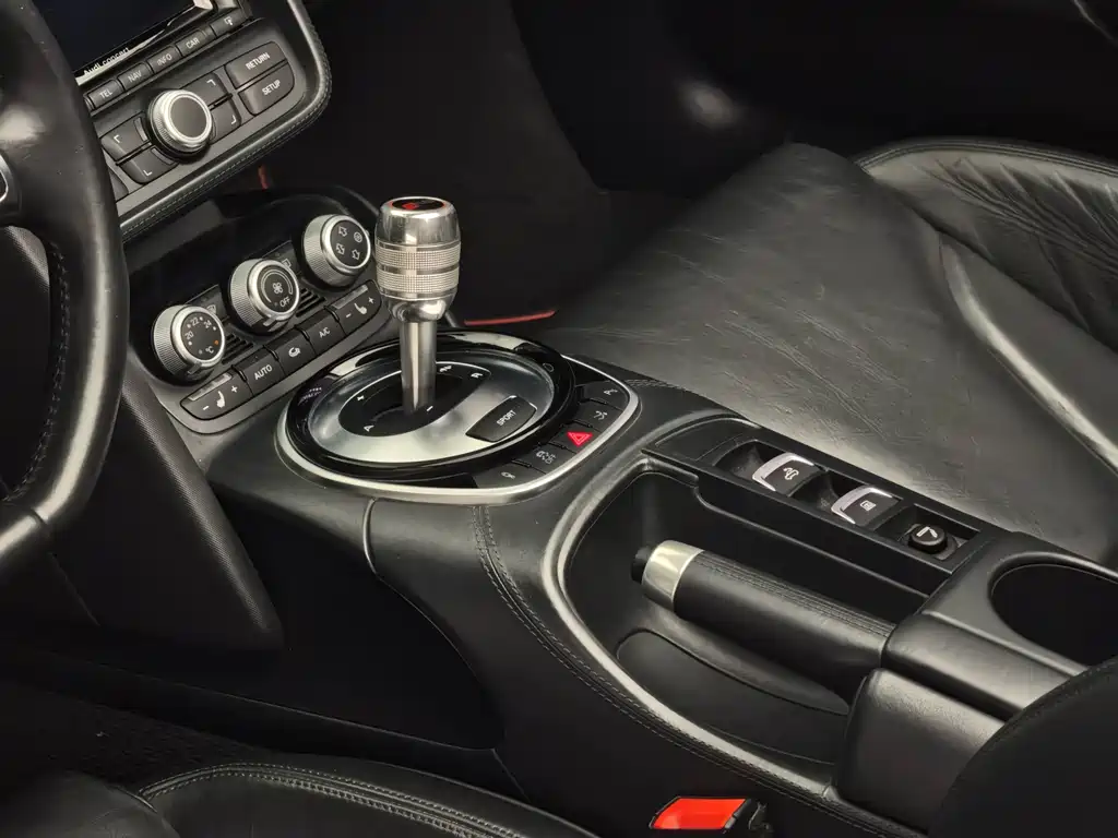 Audi R8 — миниатюра 37