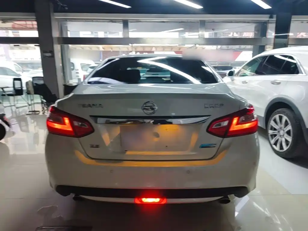 Nissan Teana — миниатюра 6