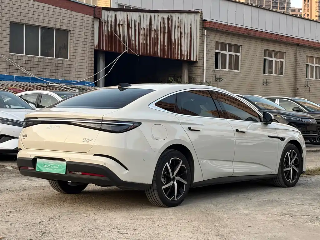 BYD Seal 07 DM-i — миниатюра 4
