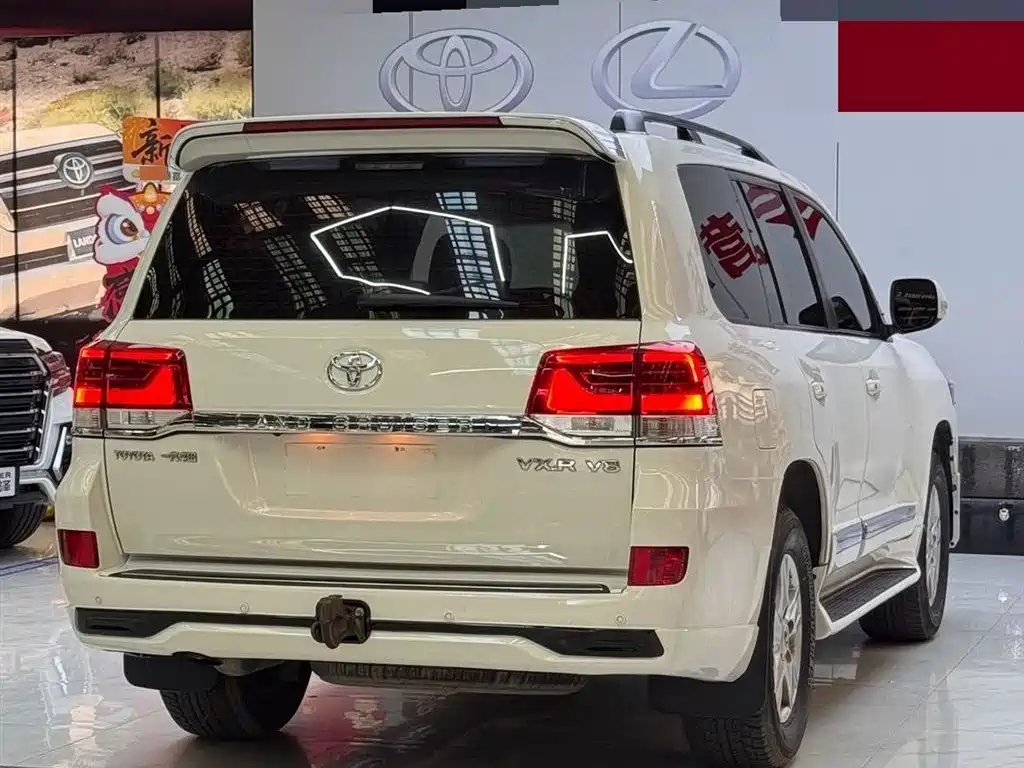 Toyota Land Cruiser 2012 4.6L AT VX-R