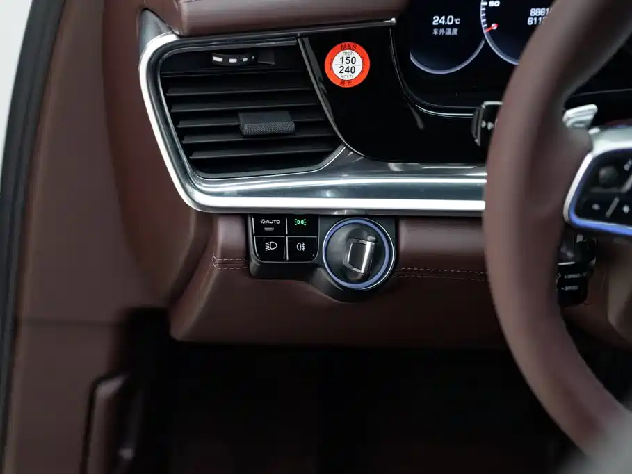 Porsche Panamera — миниатюра 18