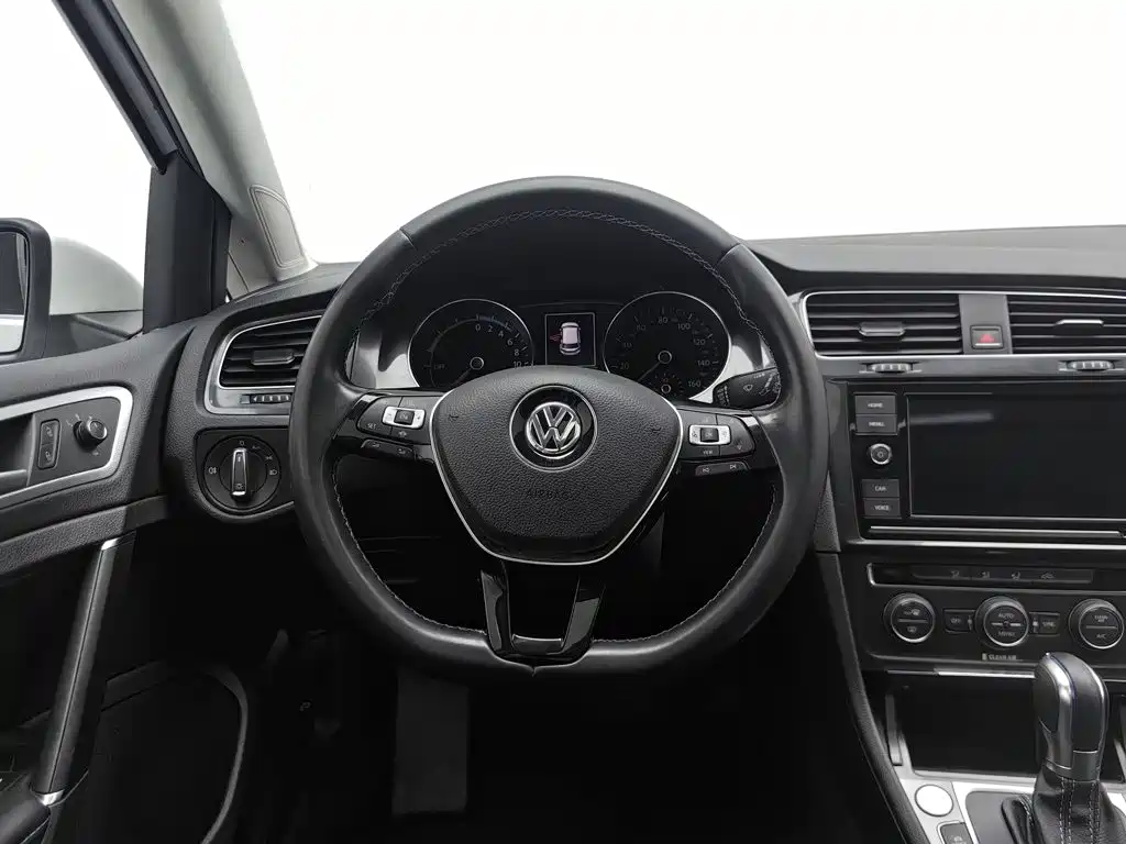 Volkswagen Golf EV — миниатюра 11