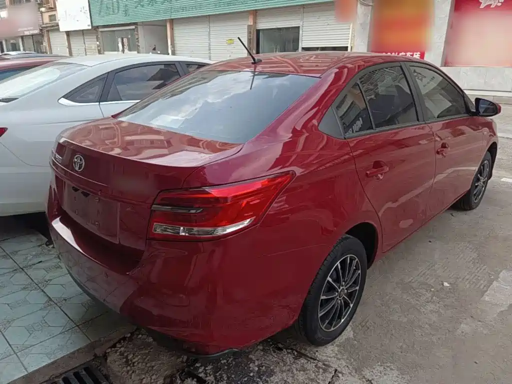 Toyota Yaris L — миниатюра 7