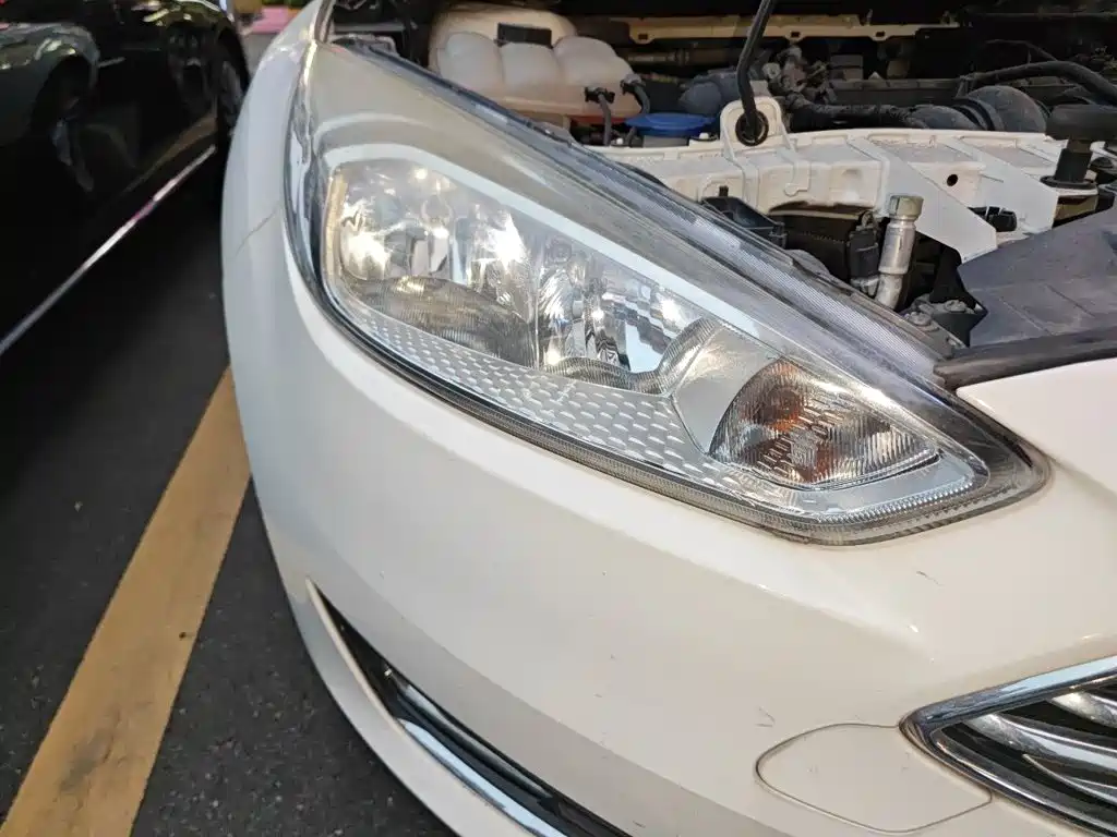 Ford Focus — миниатюра 7