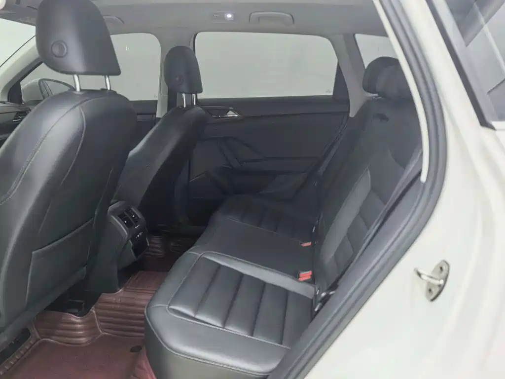 Volkswagen Tharu — миниатюра 10