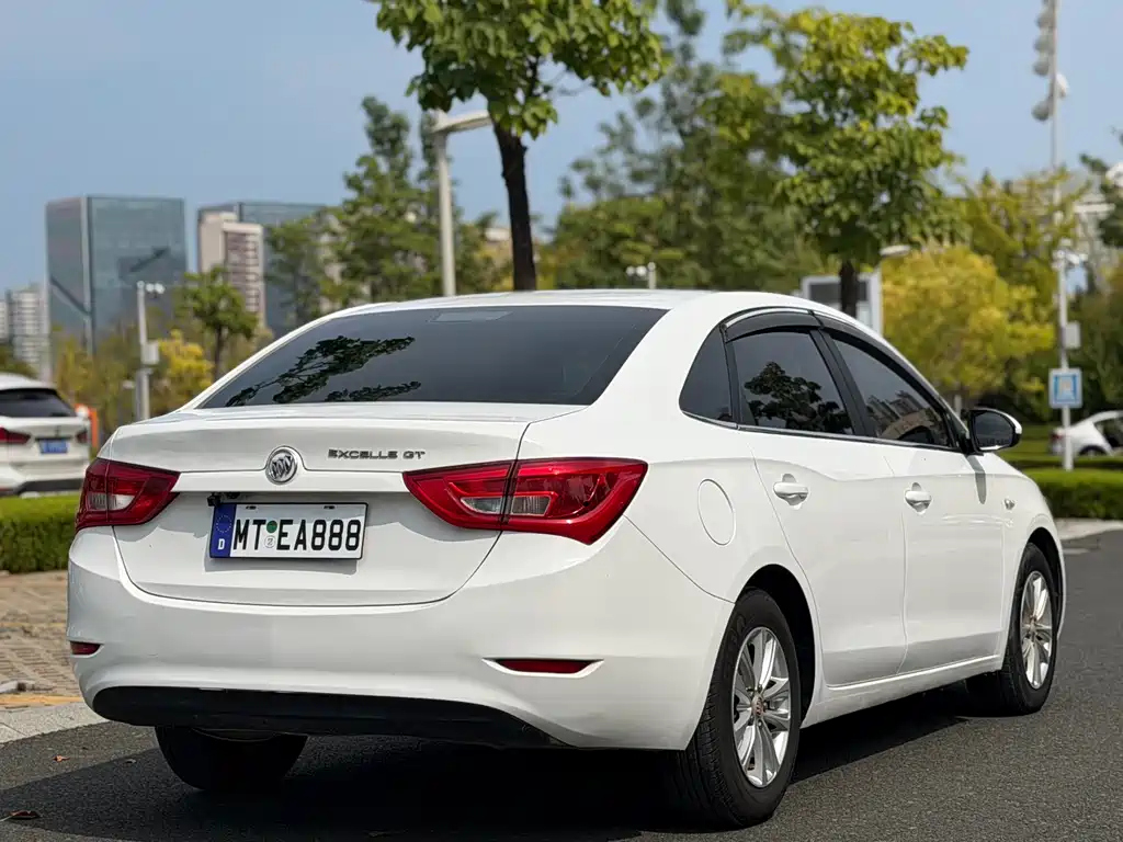 Buick Excelle — миниатюра 4