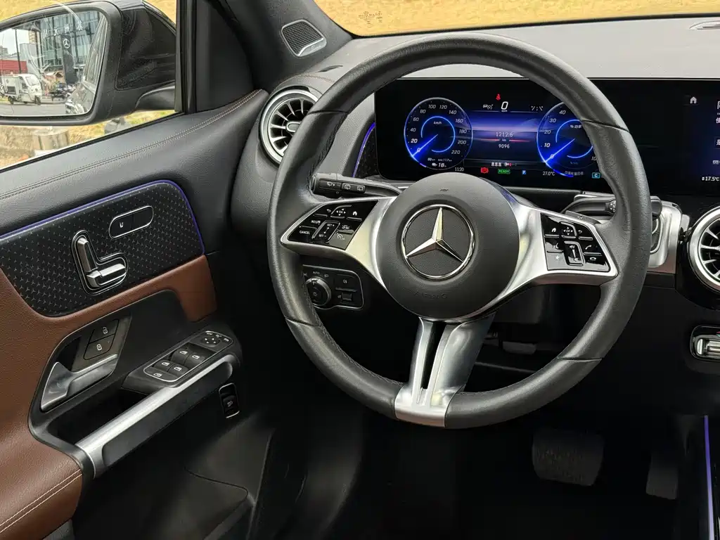 Mercedes-Benz EQB — миниатюра 22