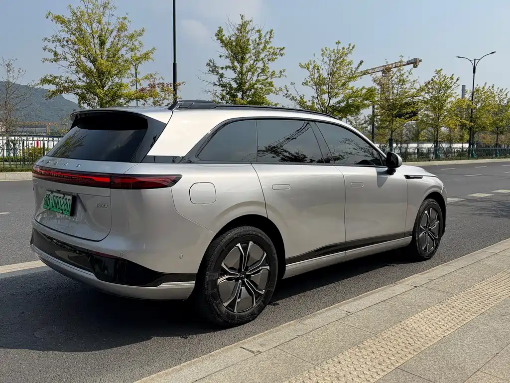 XPeng G9 — миниатюра 5