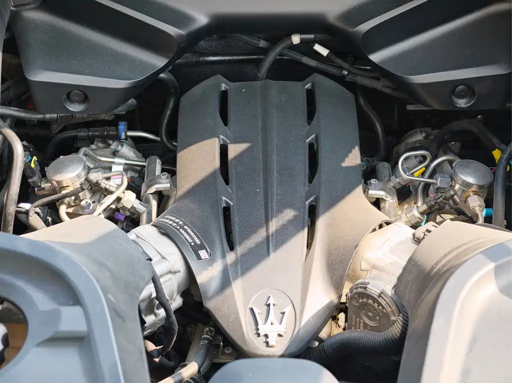 Maserati MC20 3.0T Standard Edition, фото 18