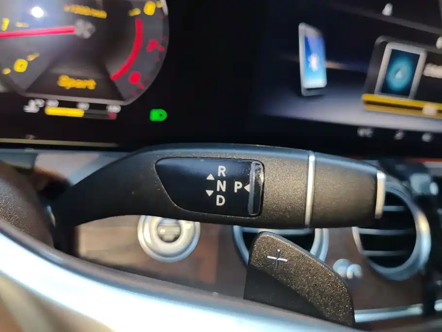Mercedes-Benz E-Class — миниатюра 16