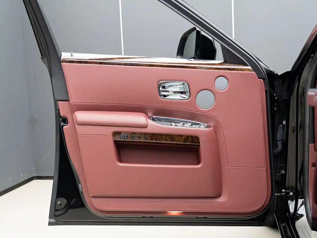Rolls-Royce Ghost — миниатюра 8