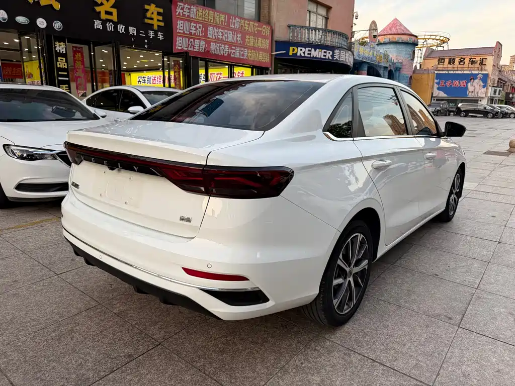 Geely Emgrand — миниатюра 8