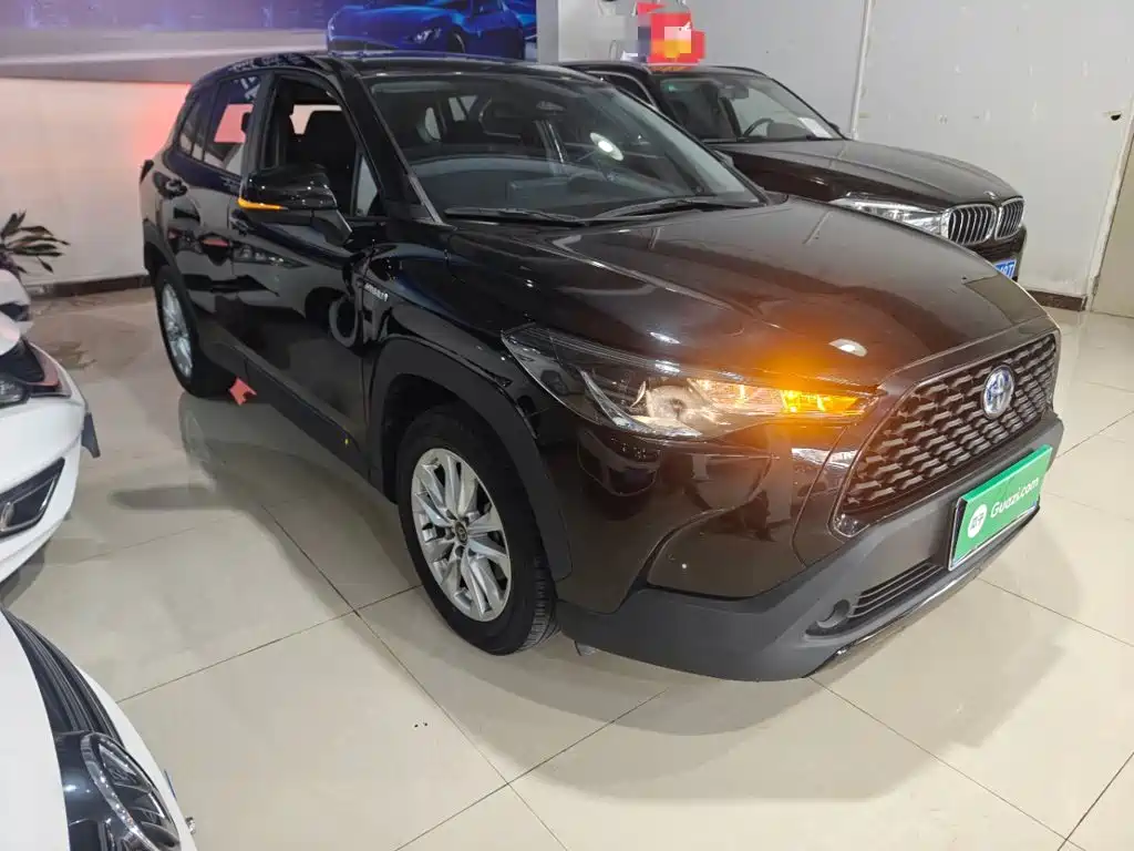 Toyota Corolla Cross — миниатюра 4