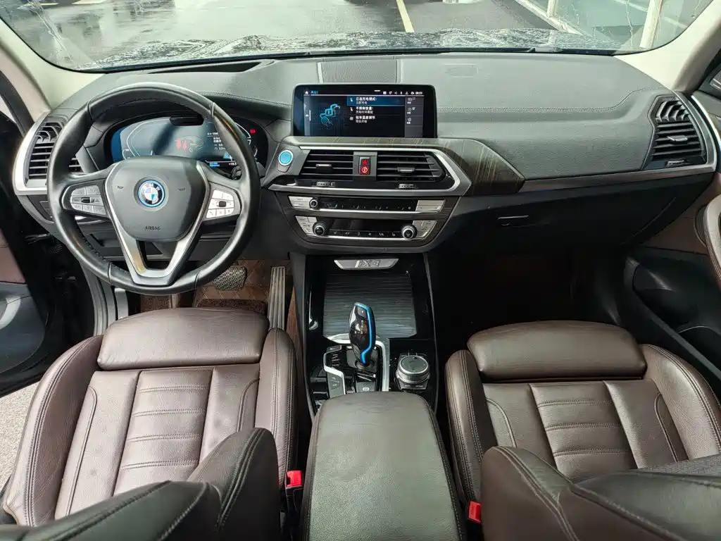 BMW iX3 — миниатюра 6