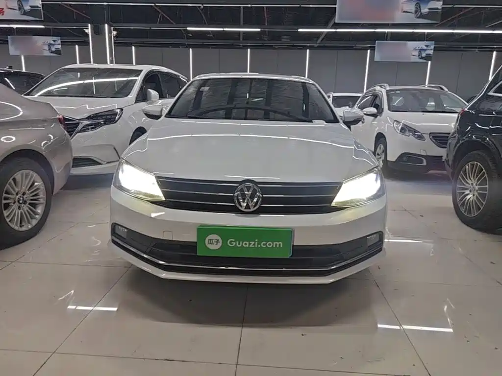 Volkswagen Sagitar — миниатюра 3