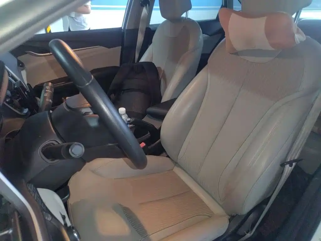 Buick Excelle — миниатюра 8