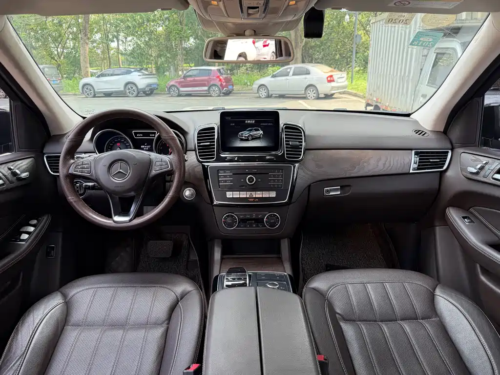 Mercedes-Benz GLE (Import) — миниатюра 11