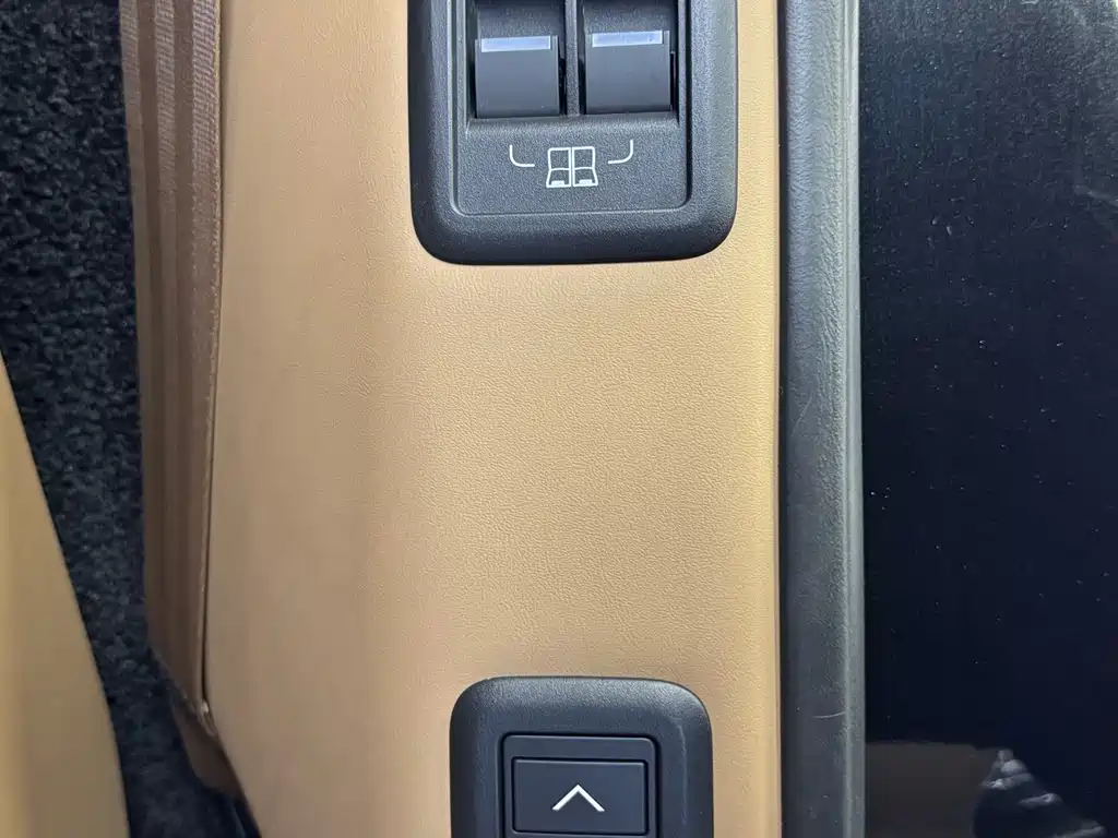 Land Rover Range Rover — миниатюра 20