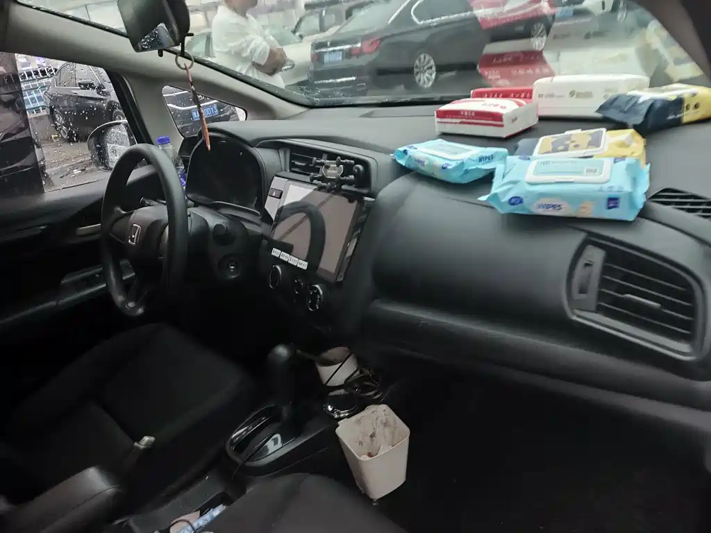 Honda Fit — миниатюра 6