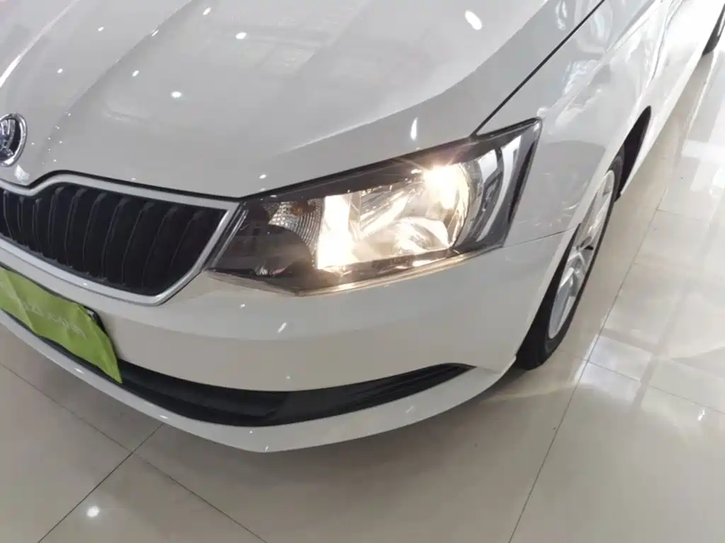 Skoda Fabia — миниатюра 24