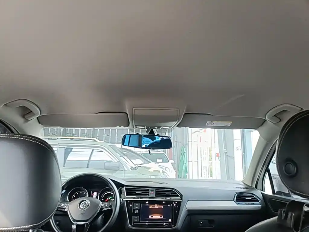 Volkswagen Tiguan L — миниатюра 18