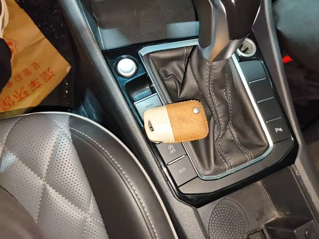 Volkswagen Sagitar — миниатюра 9