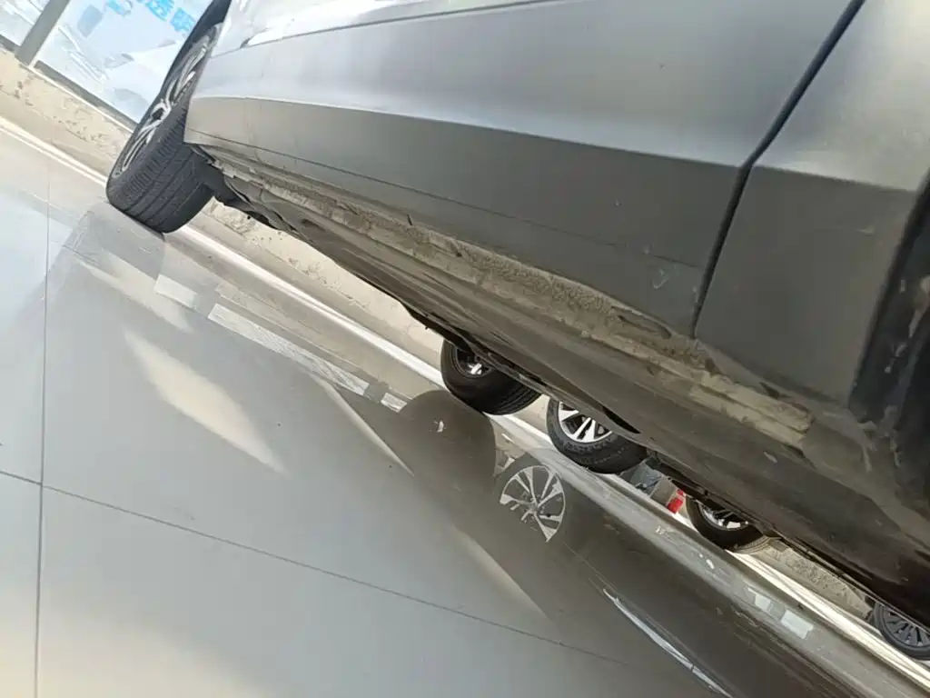 Volkswagen Tiguan L — миниатюра 21