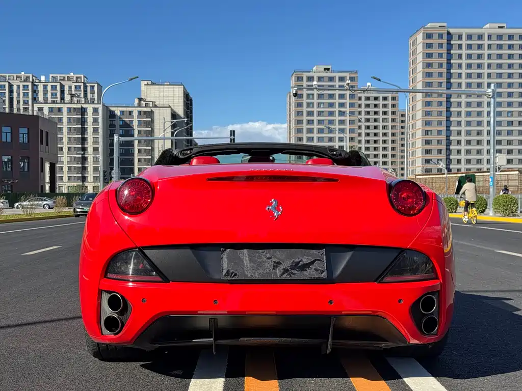 Ferrari California T 2012 4.3L