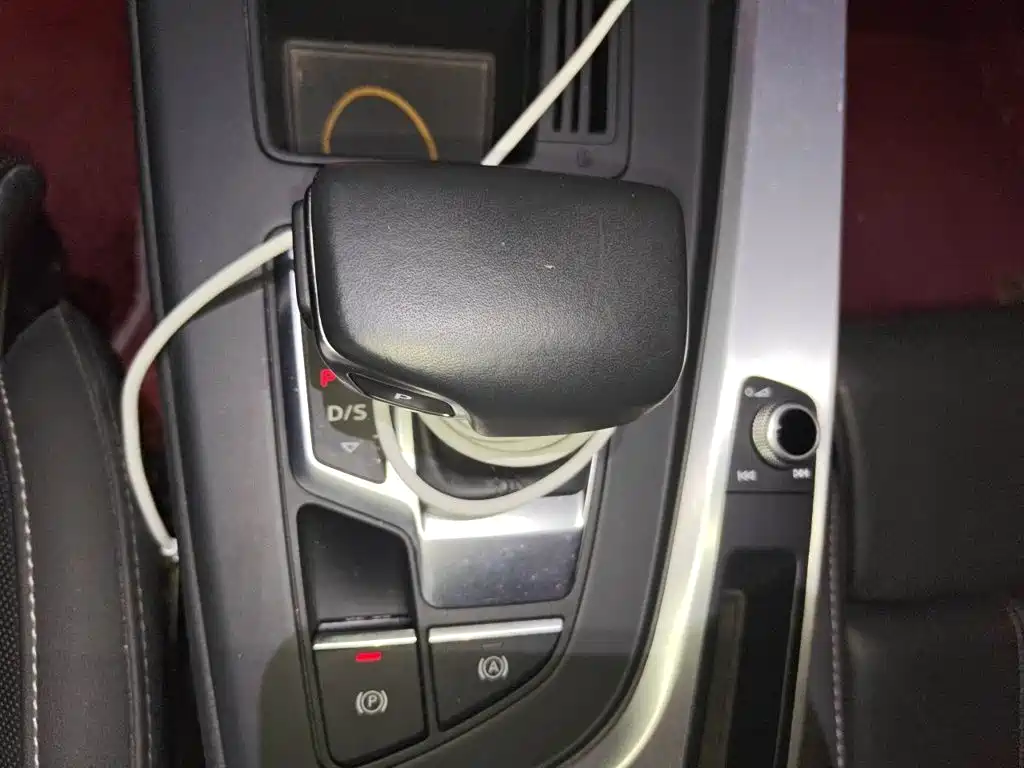 Audi A4L — миниатюра 10