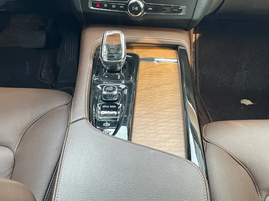 Volvo S90 — миниатюра 12