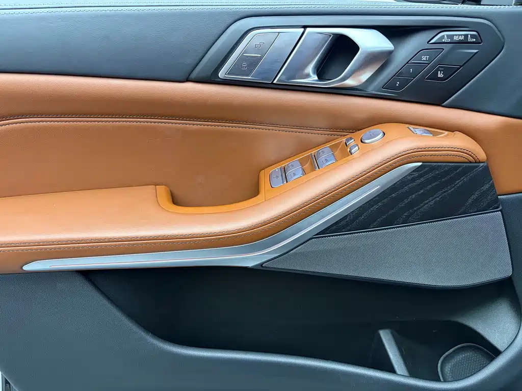 BMW X7 — миниатюра 8