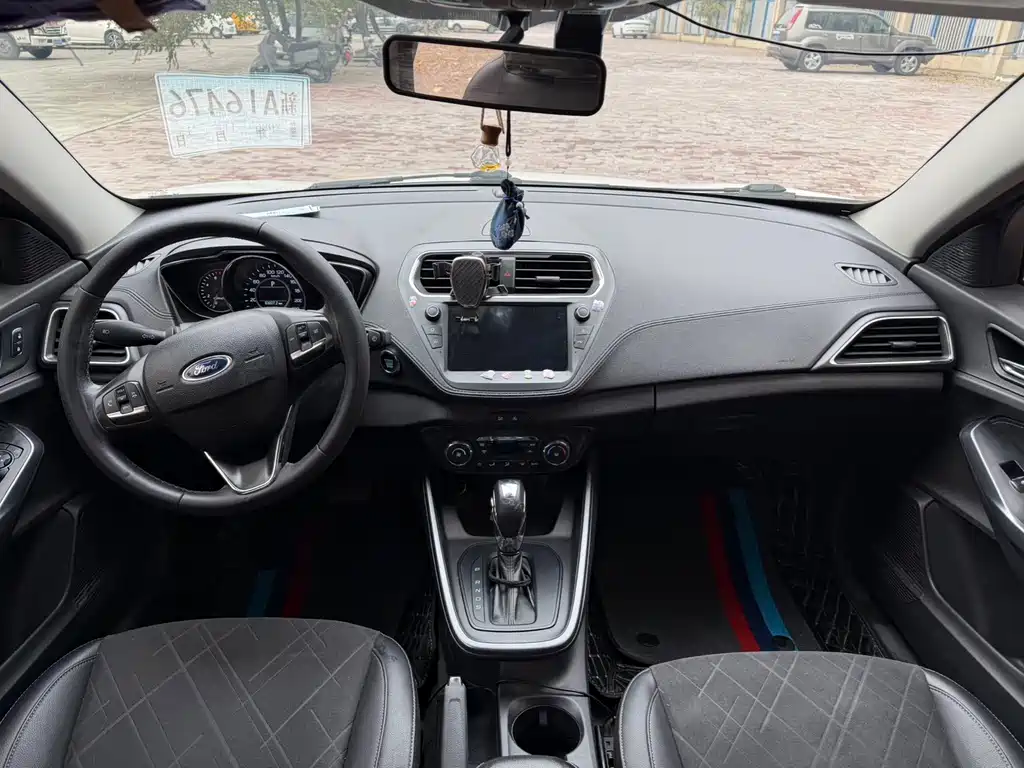 Ford Escort — миниатюра 5