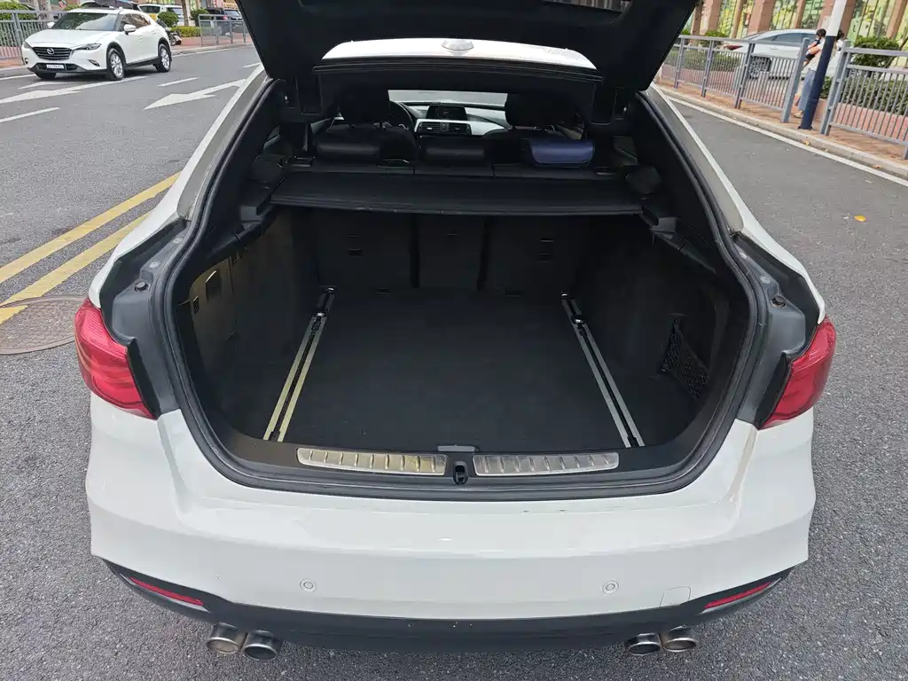 BMW 3 Series GT — миниатюра 16