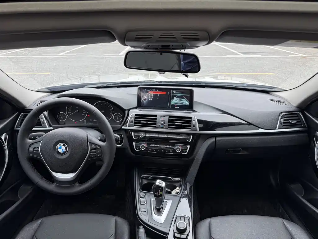 BMW 3 Series — миниатюра 9