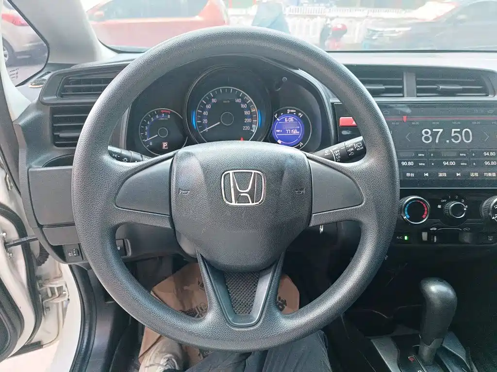 Honda Fit — миниатюра 11