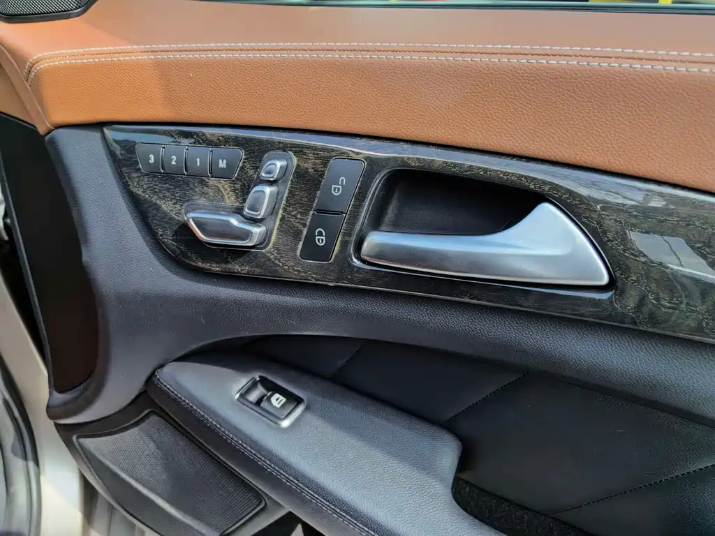 Mercedes-Benz CLS — миниатюра 10