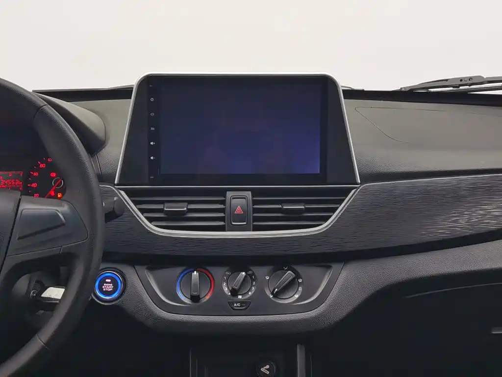 Baojun 310W — миниатюра 12