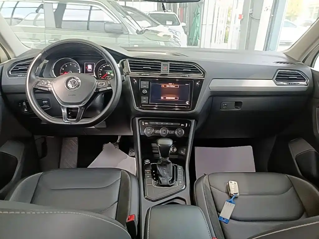 Volkswagen Tiguan L — миниатюра 10