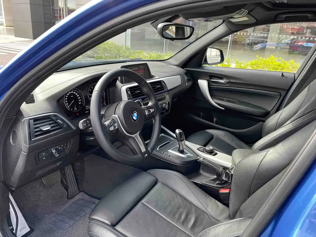 BMW 1 Series (Import) — миниатюра 4