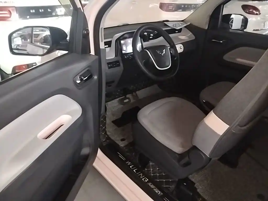 Wuling MINIEV — миниатюра 16
