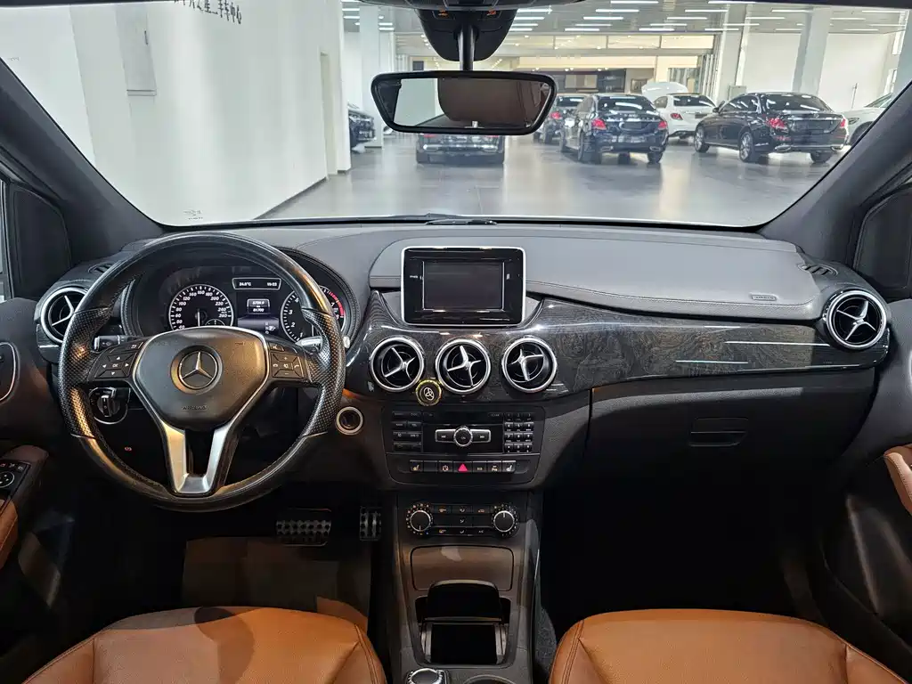 Mercedes-Benz B-Class — миниатюра 7