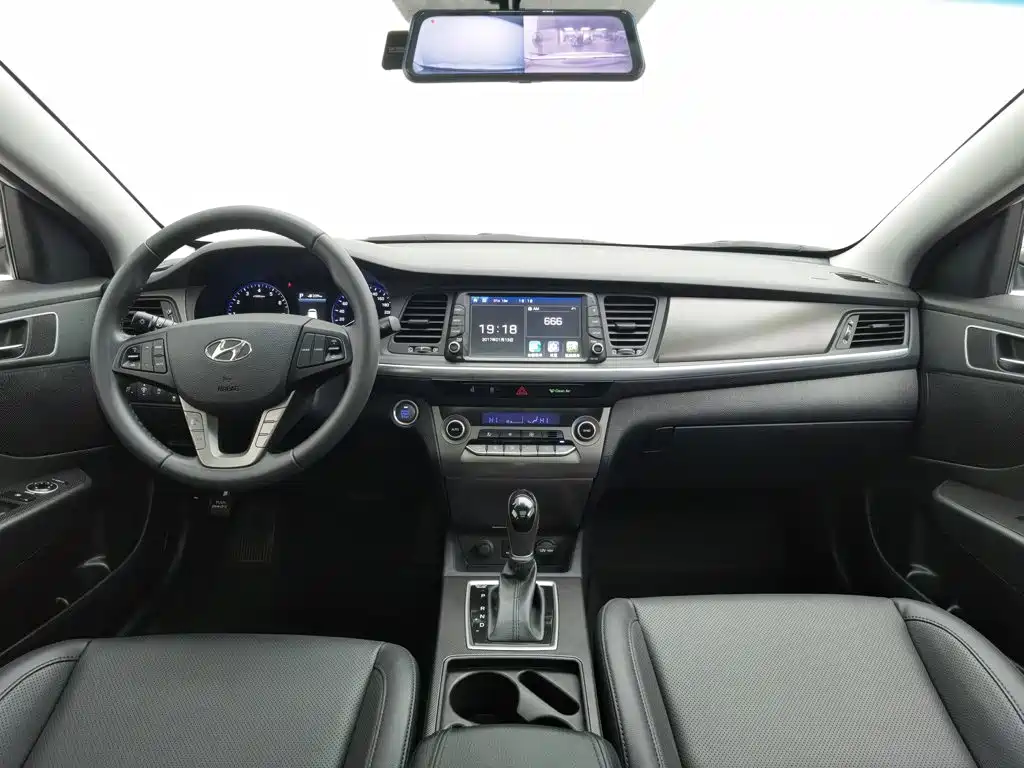 Hyundai Mistra — миниатюра 5