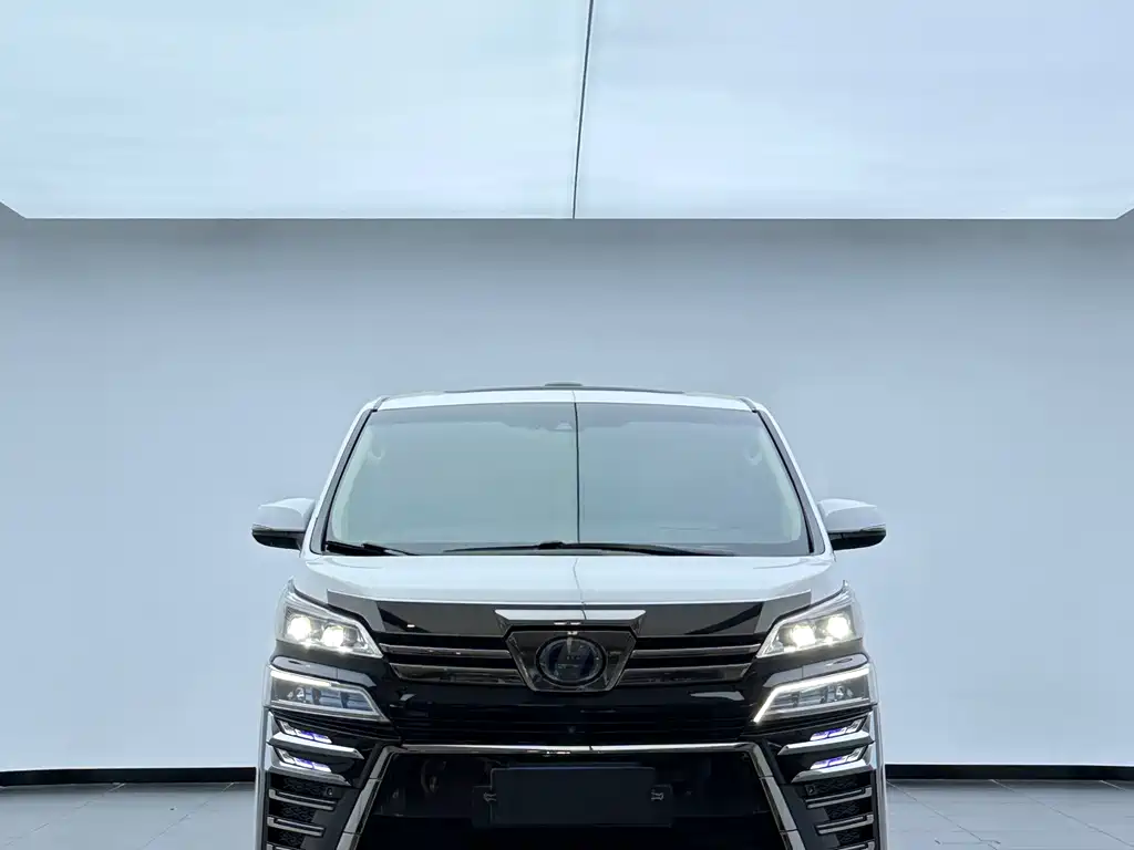 Toyota Vellfire 2019 2.5L HV Luxury