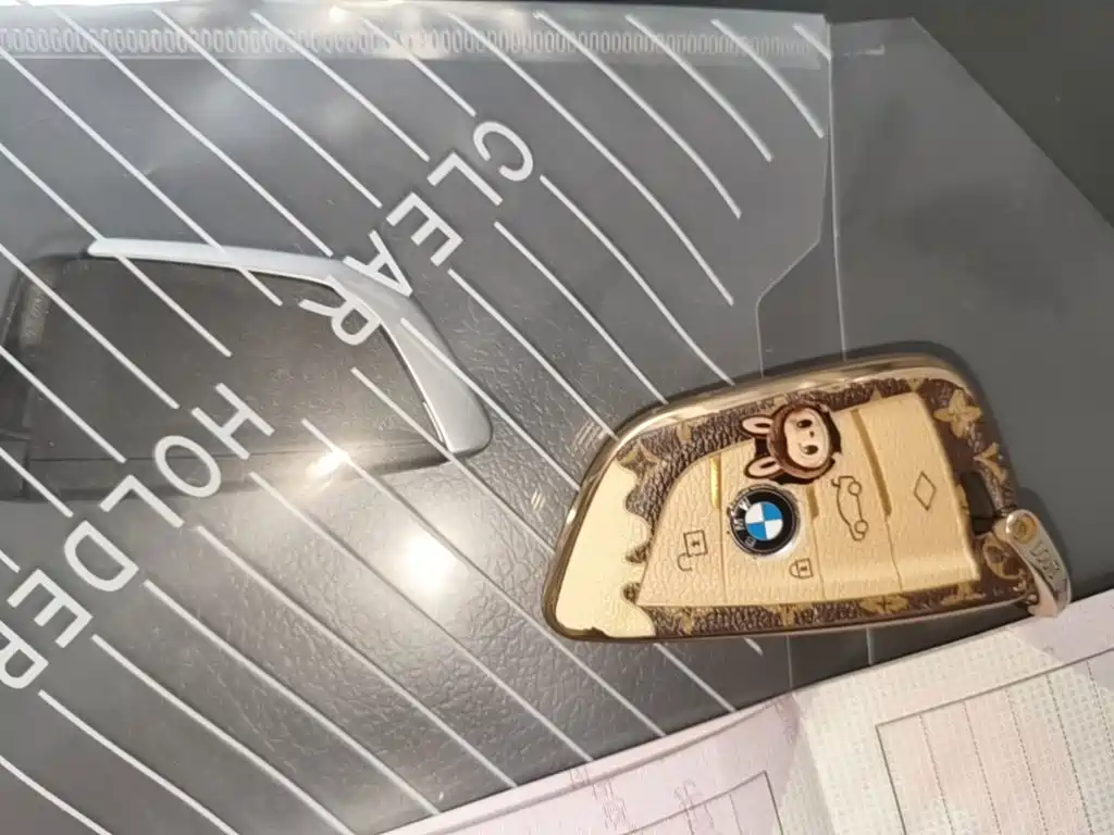 BMW 5 Series — миниатюра 9