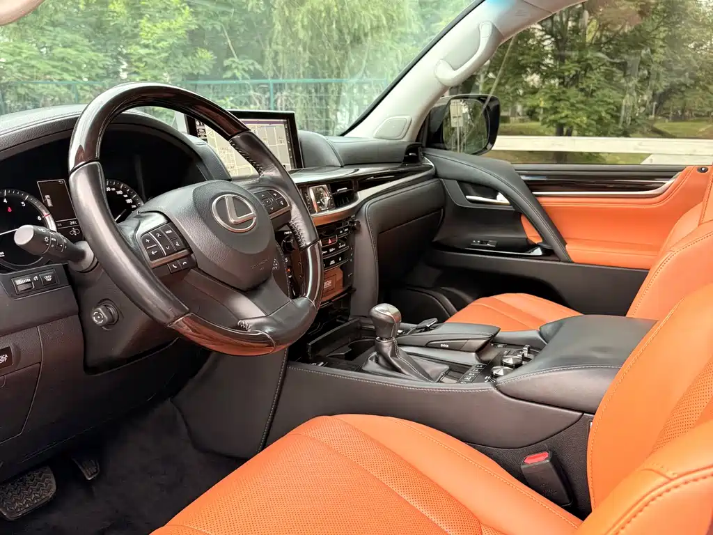 Lexus LX 2016 570 Luxury