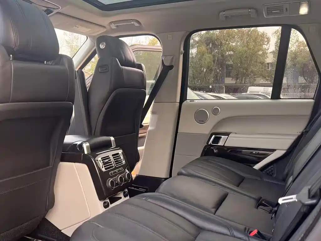 Land Rover Range Rover — миниатюра 10