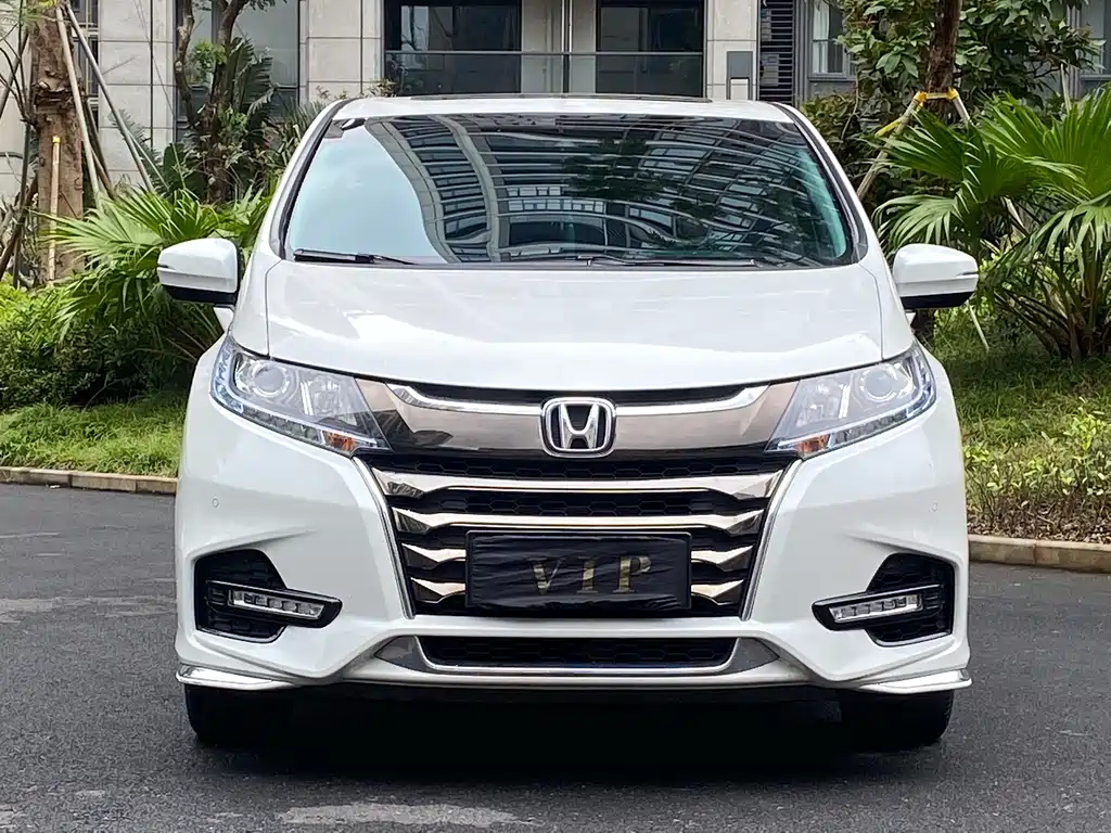 Honda Odyssey - фото 2