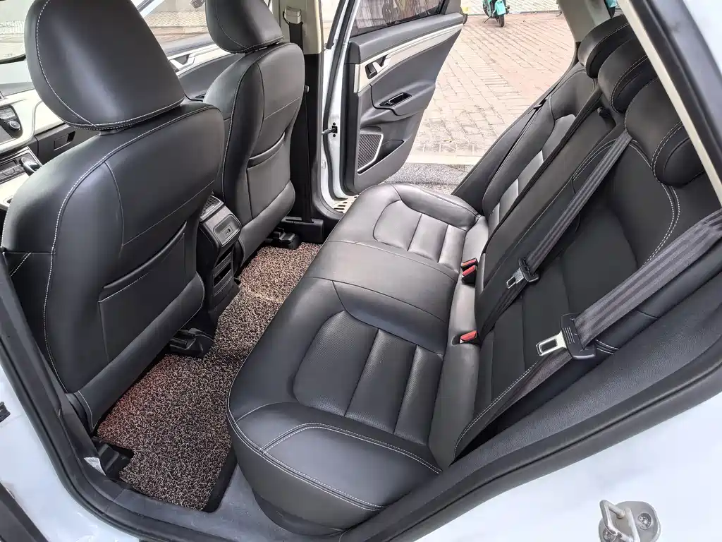 Geely Emgrand GL — миниатюра 7