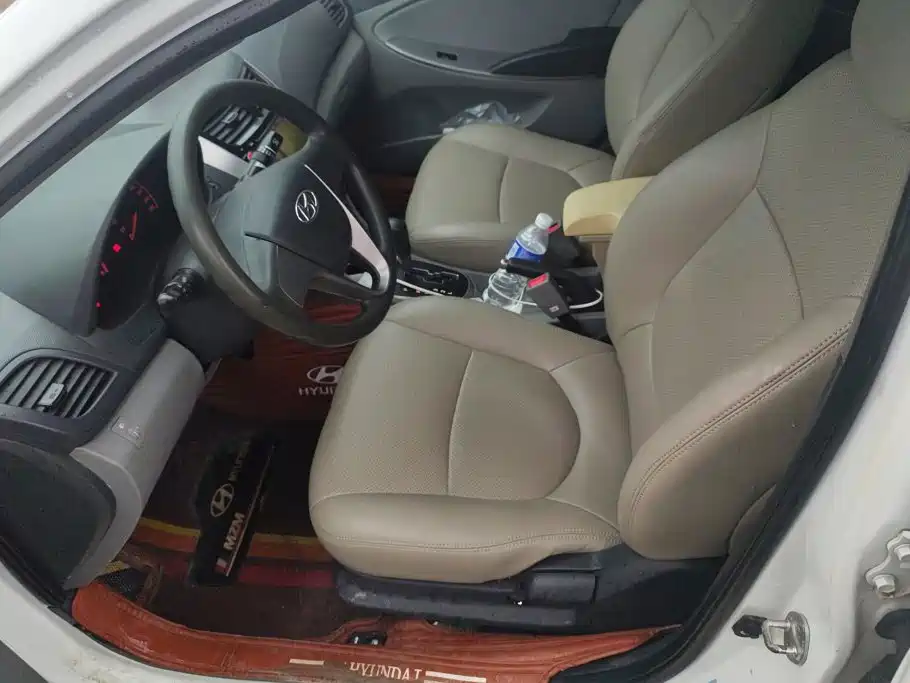 Hyundai Verna — миниатюра 9